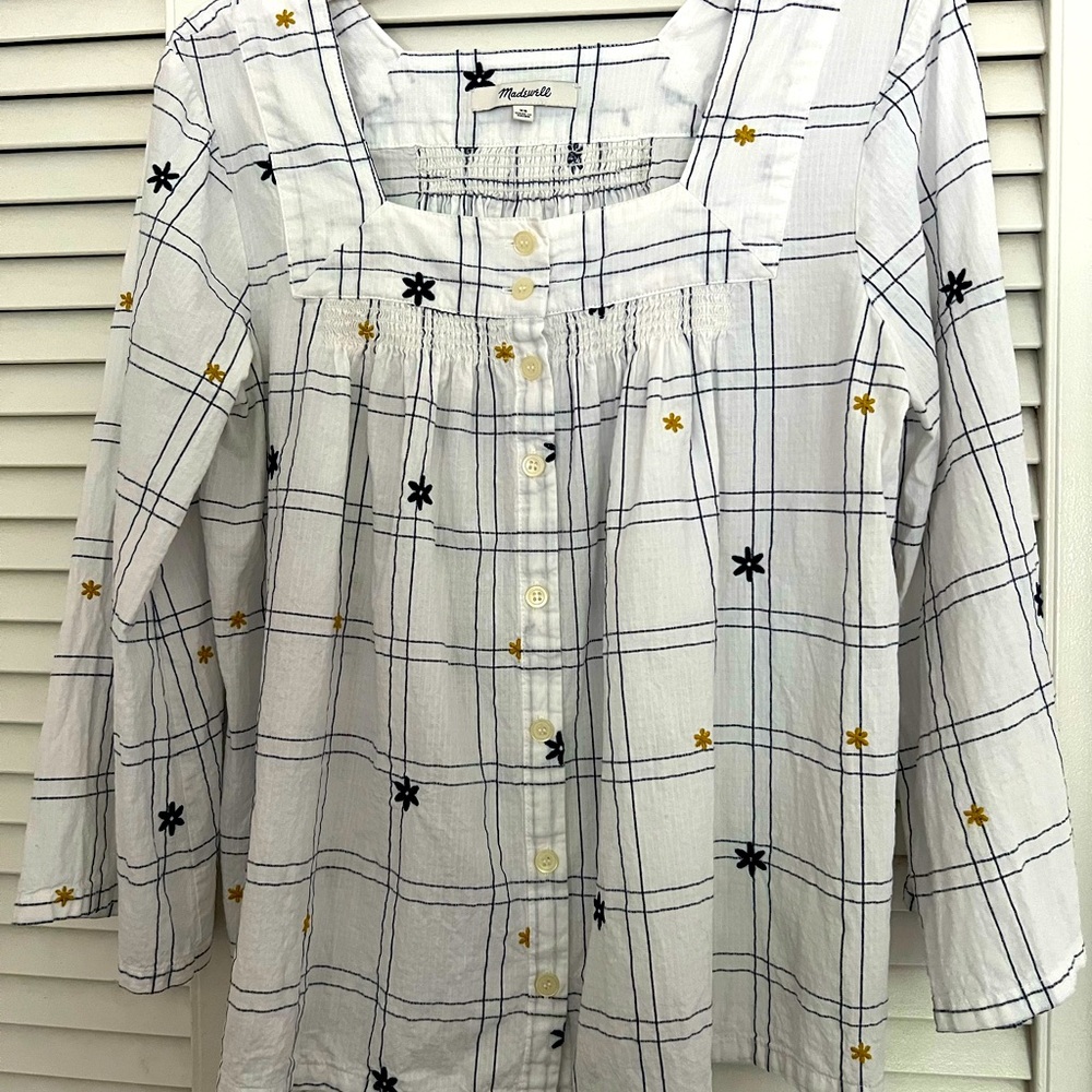 Madewell white floral embroidered square neck button down top XS extra small